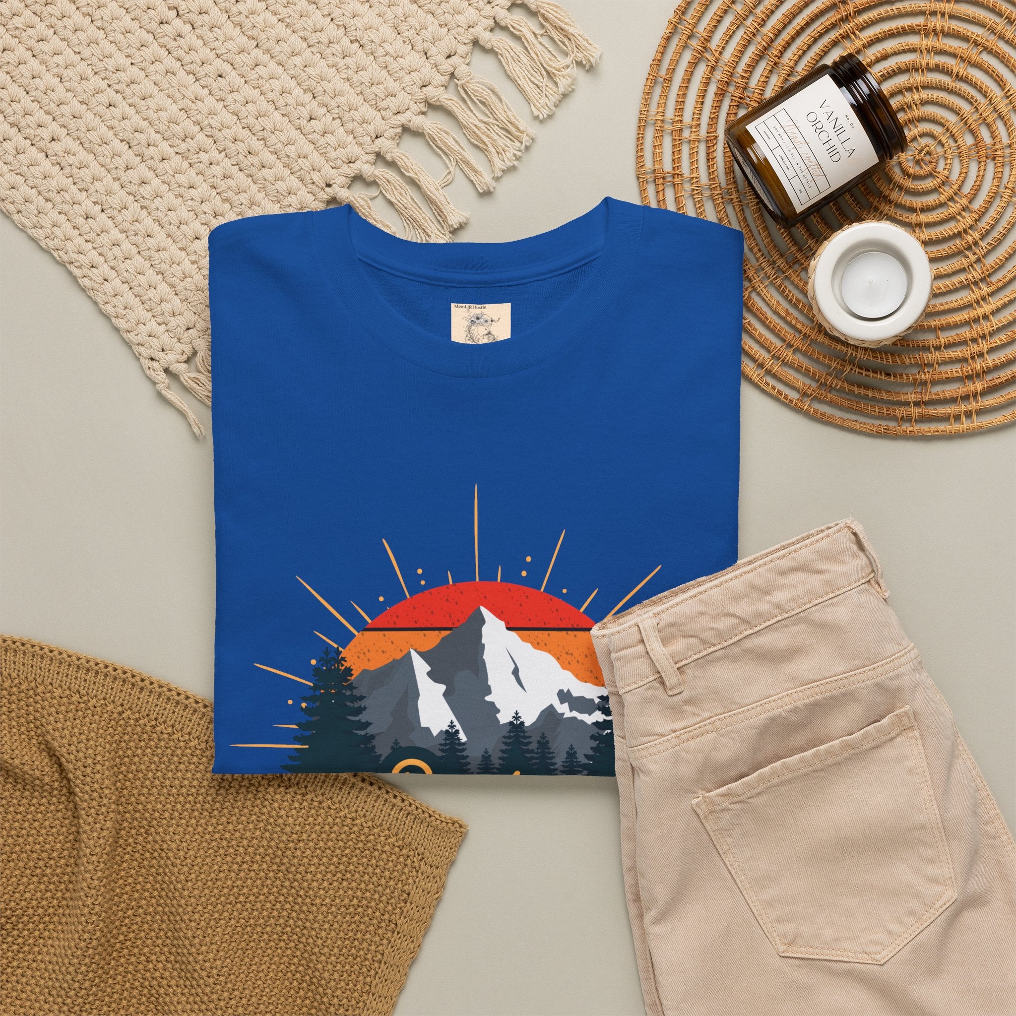T-Shirt | Vintage Sunset 'Explore' Outdoor Adventure Shirt