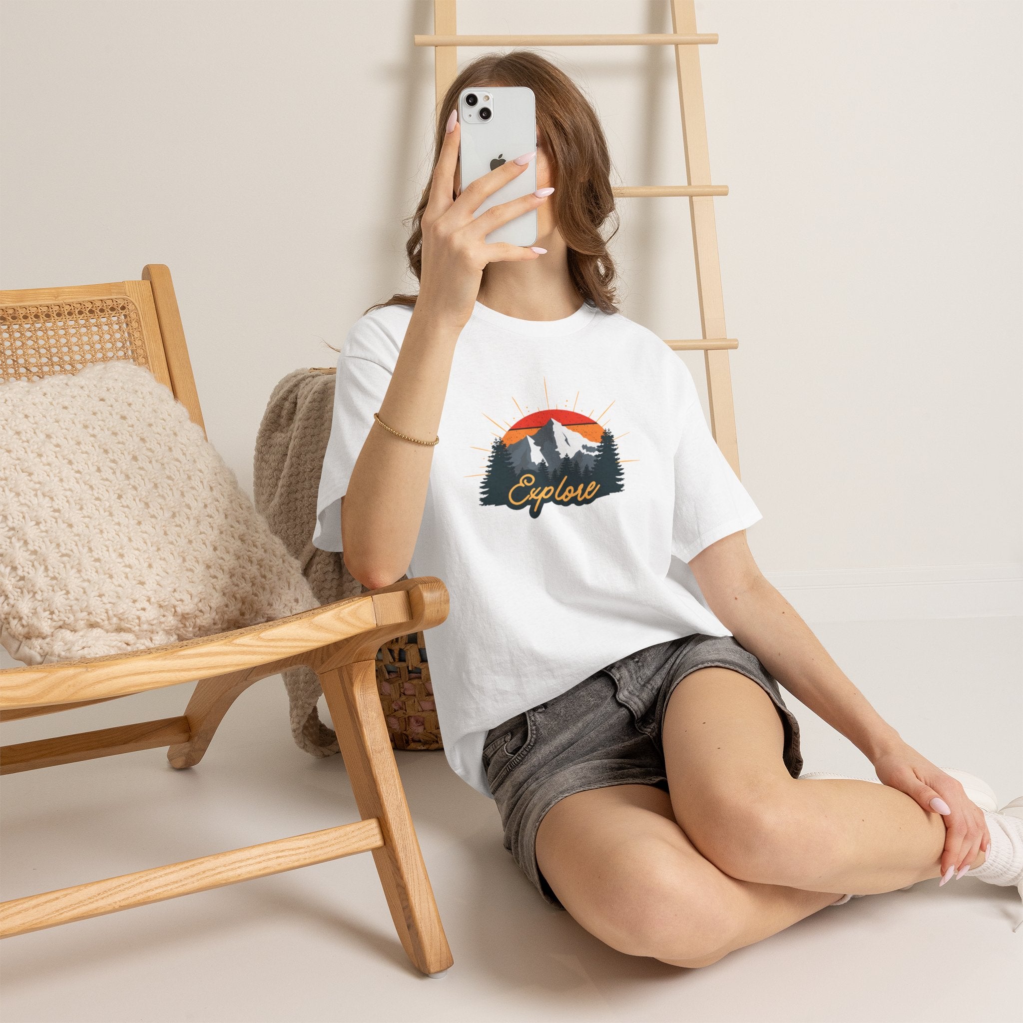 T-Shirt | Vintage Sunset 'Explore' Outdoor Adventure Shirt