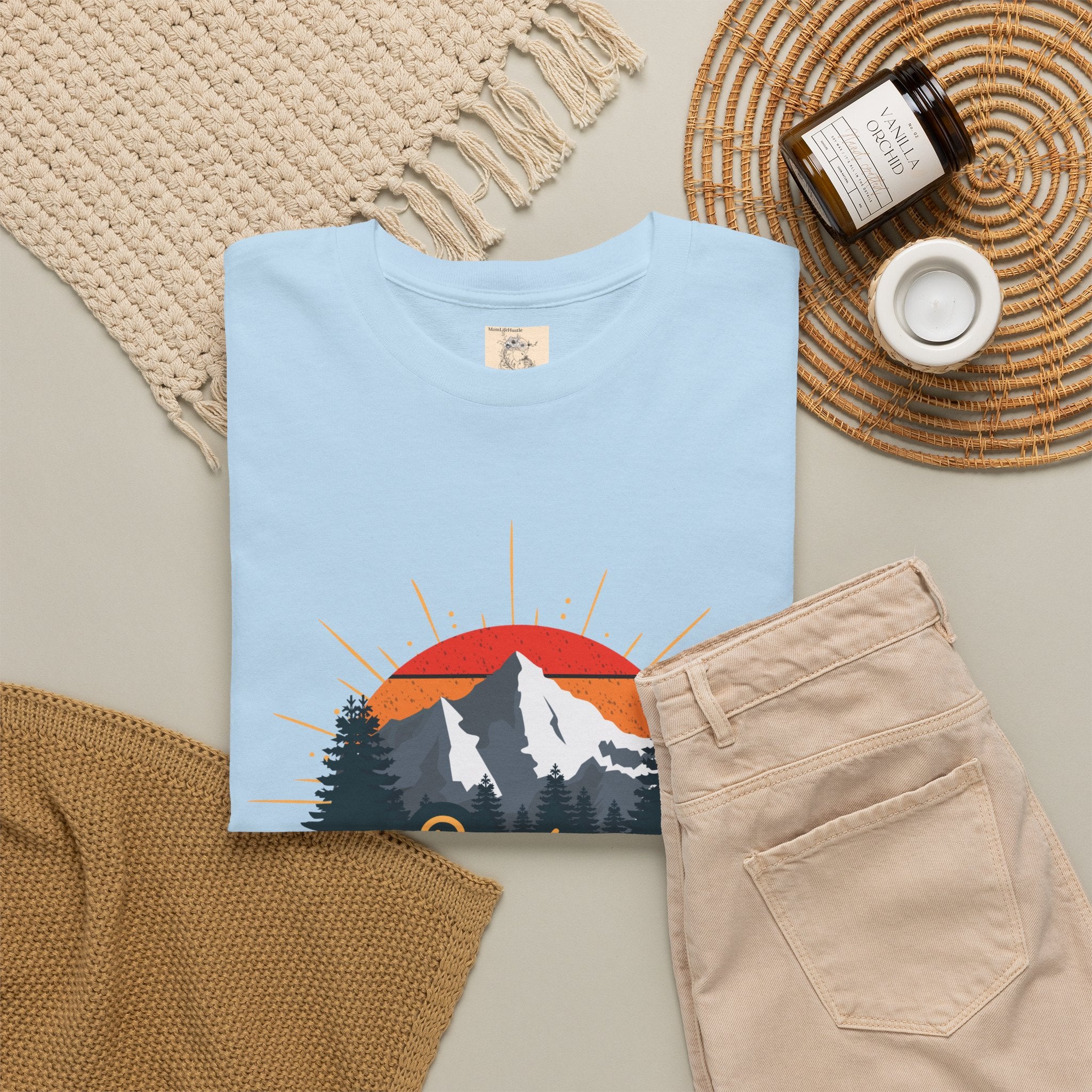 T-Shirt | Vintage Sunset 'Explore' Outdoor Adventure Shirt