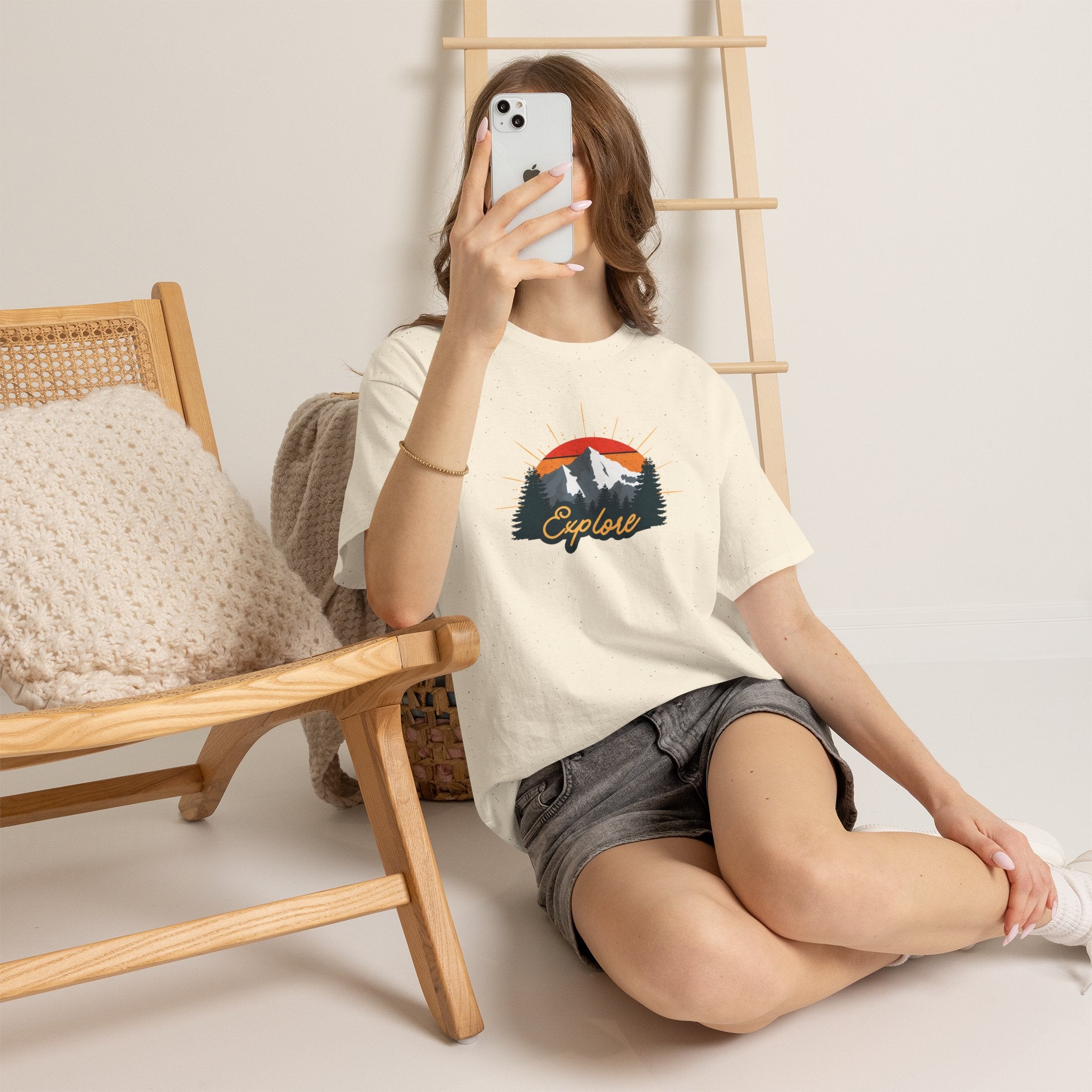 T-Shirt | Vintage Sunset 'Explore' Outdoor Adventure Shirt