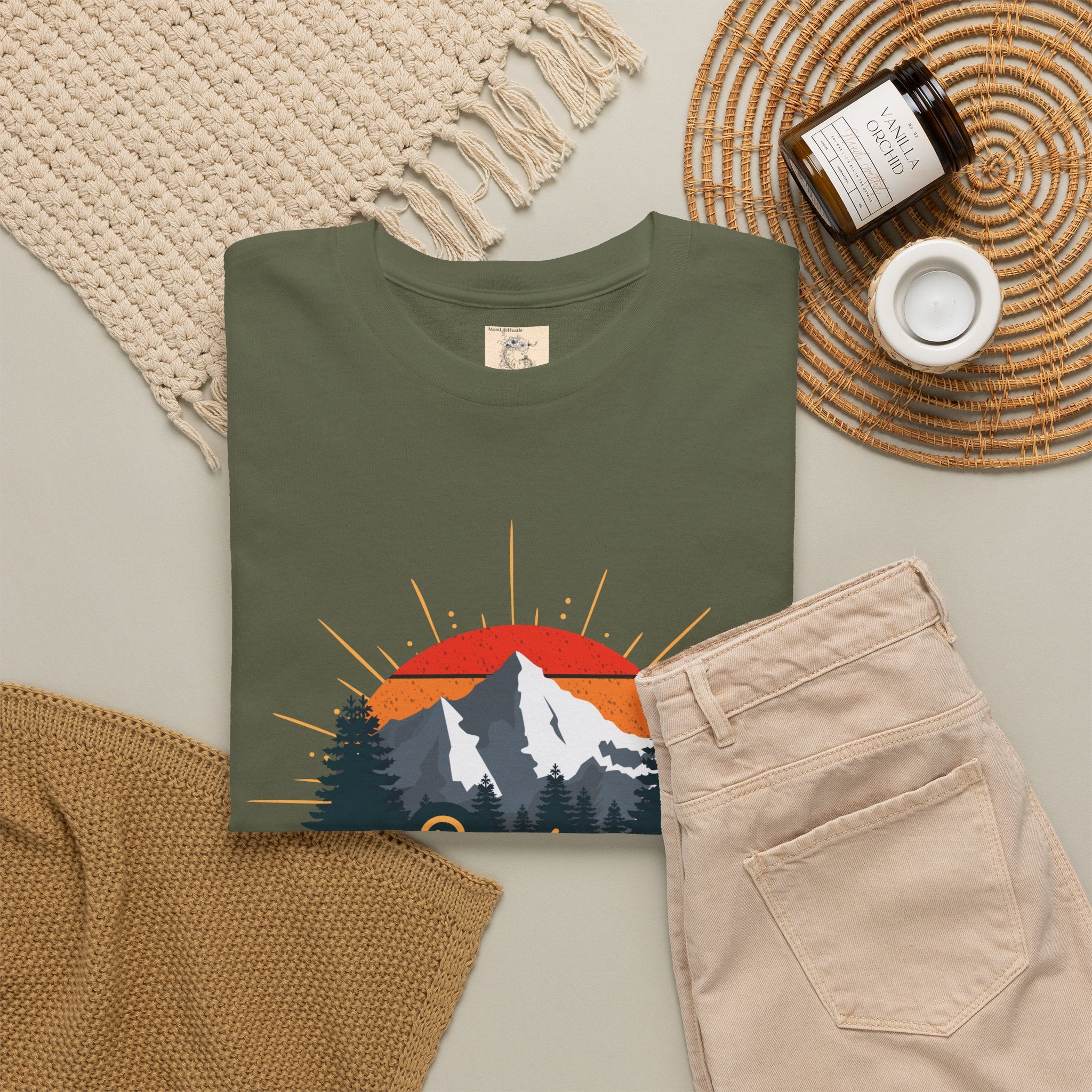 T-Shirt | Vintage Sunset 'Explore' Outdoor Adventure Shirt