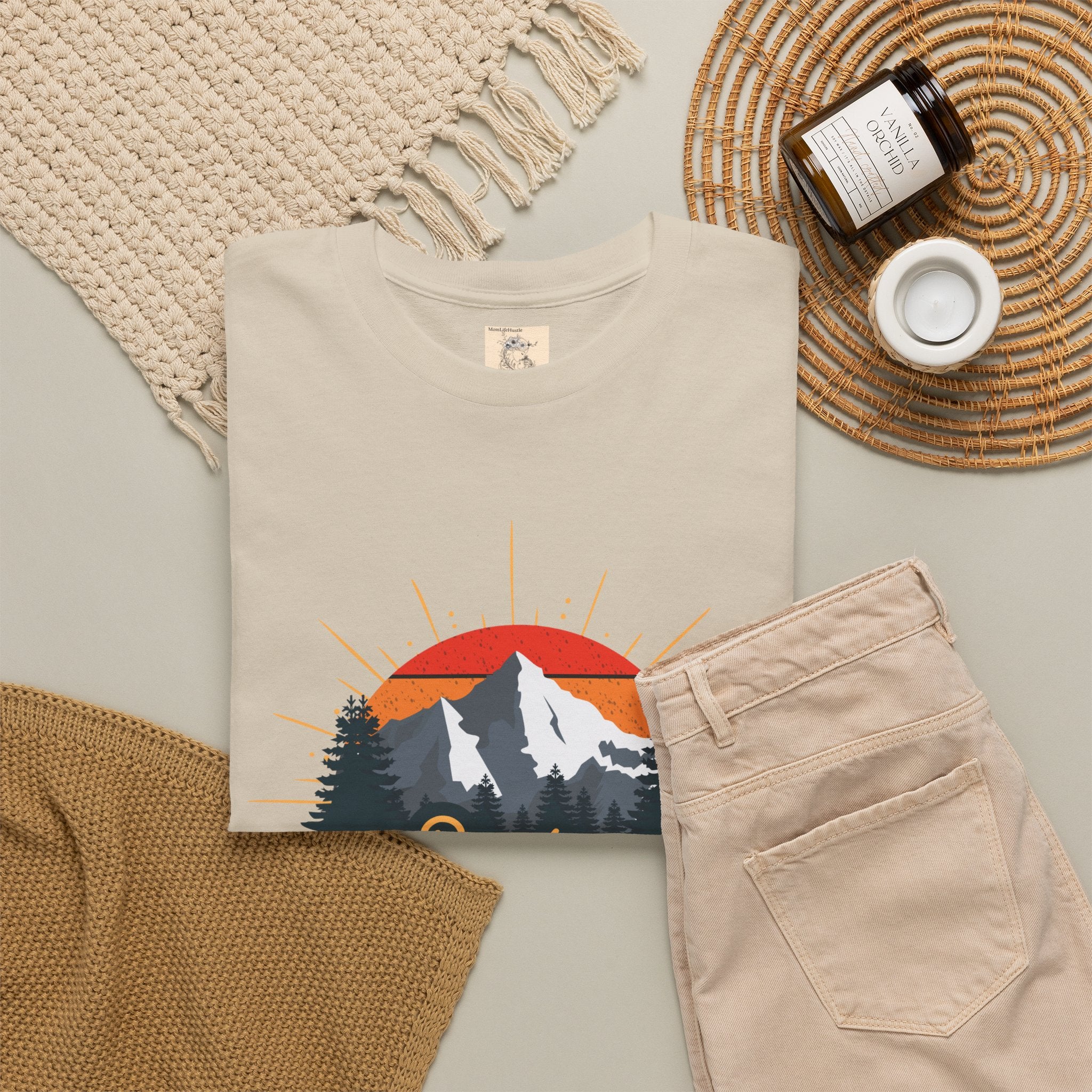T-Shirt | Vintage Sunset 'Explore' Outdoor Adventure Shirt