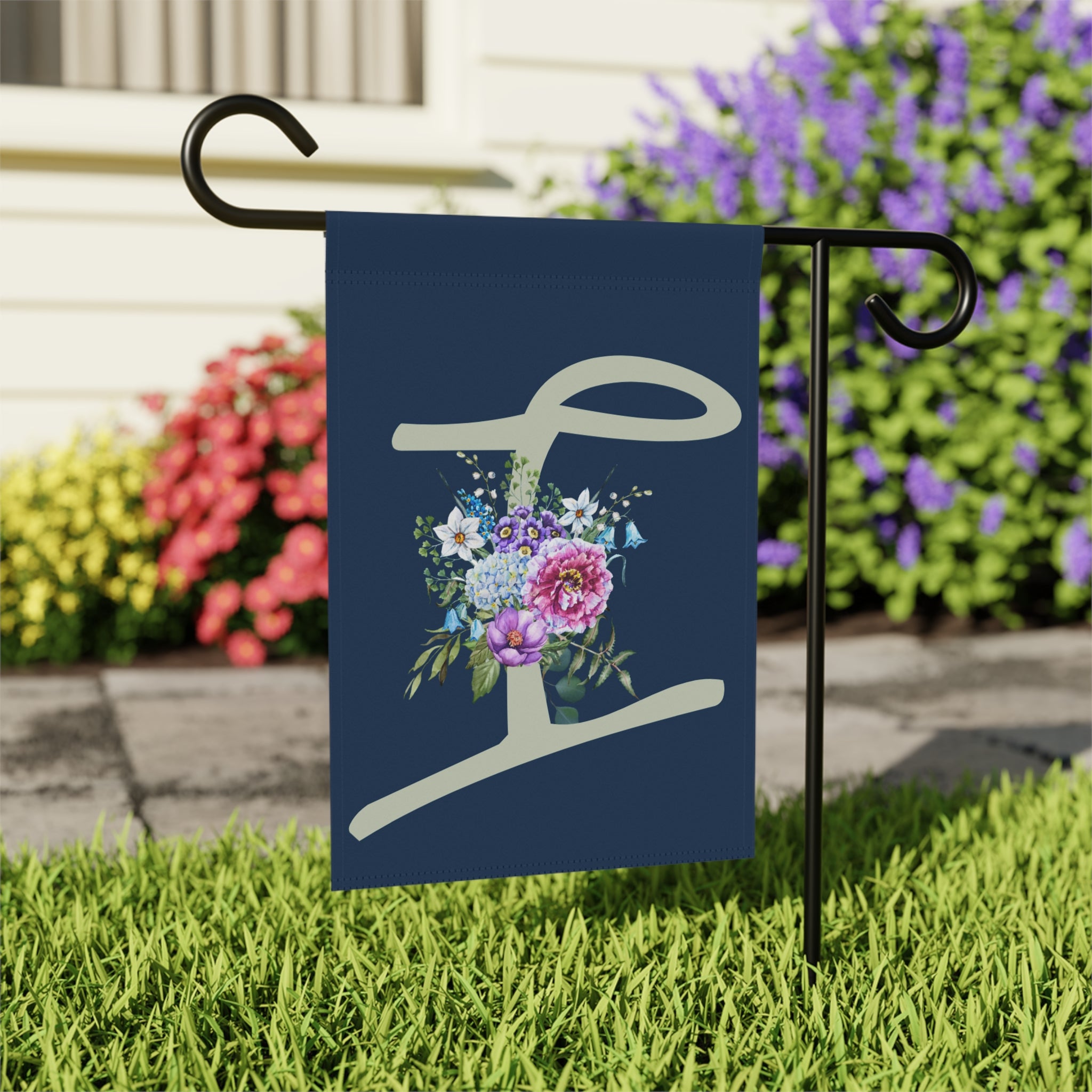 Home & Garden Banner | 'I' Monogram Delicate Bouquet Flag